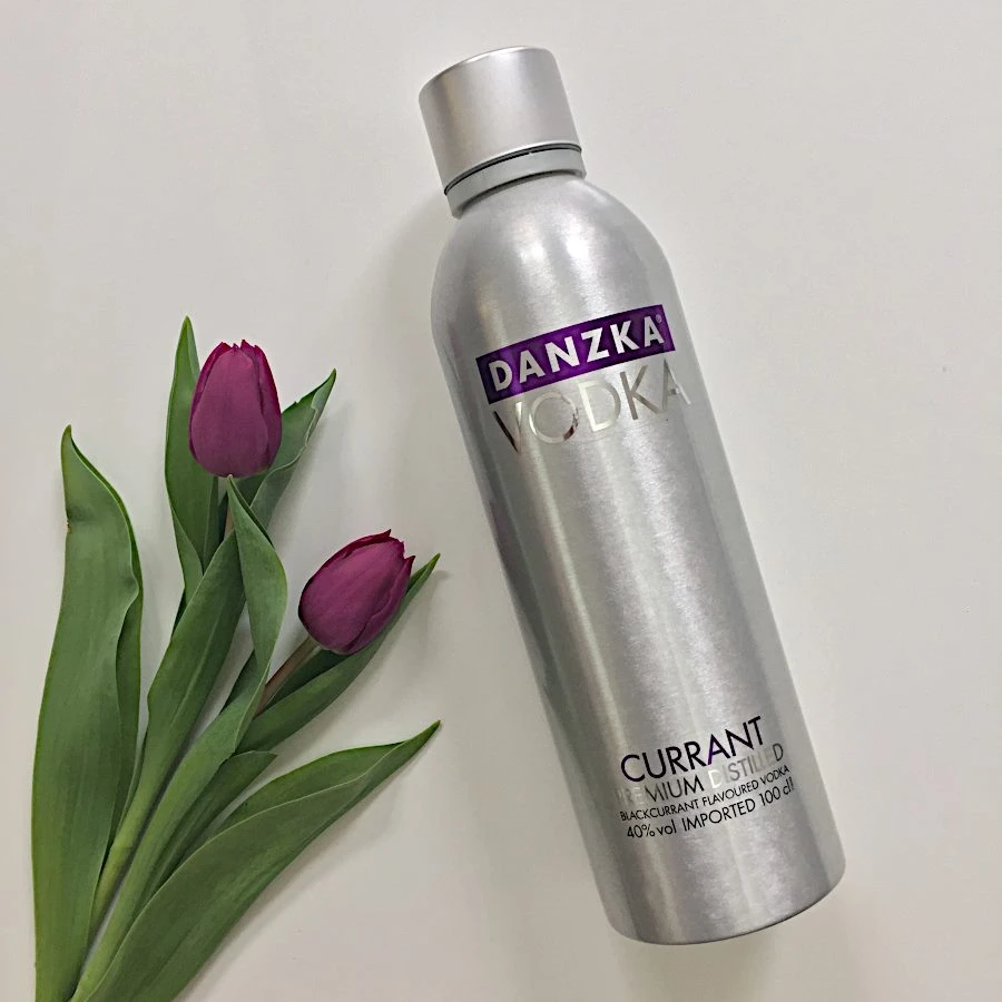 Danzka Vodka Currant 40% 1,0l 3 Danzka Vodka Currant 40% 1,0l – Bild 3