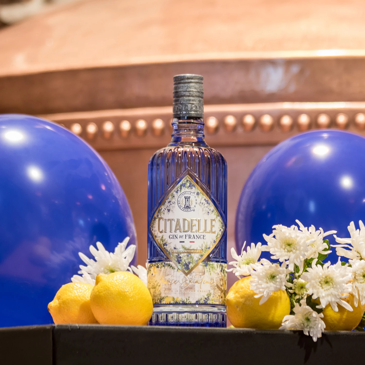 Citadelle Juniper Décadence Pot Still Gin 44,4% 0,7l 2 Citadelle Juniper Décadence Pot Still Gin 44,4% 0,7l – Bild 2