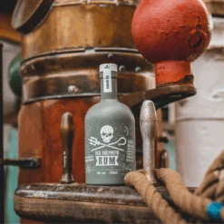 Sea Shepherd Rum 40% 0,7l -Hochwertige Spirituosenläden sea shepard rum mood 3